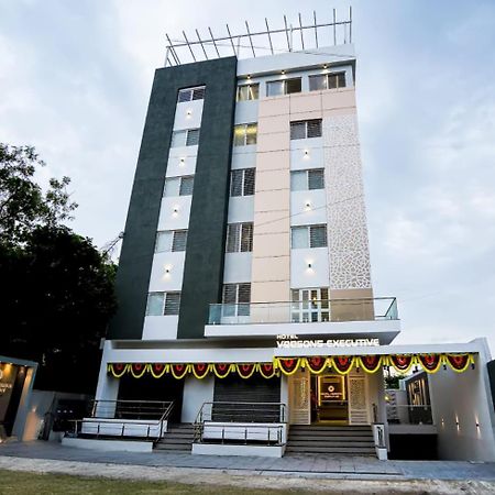 Hotel Veesons Executive Solapur Extérieur photo