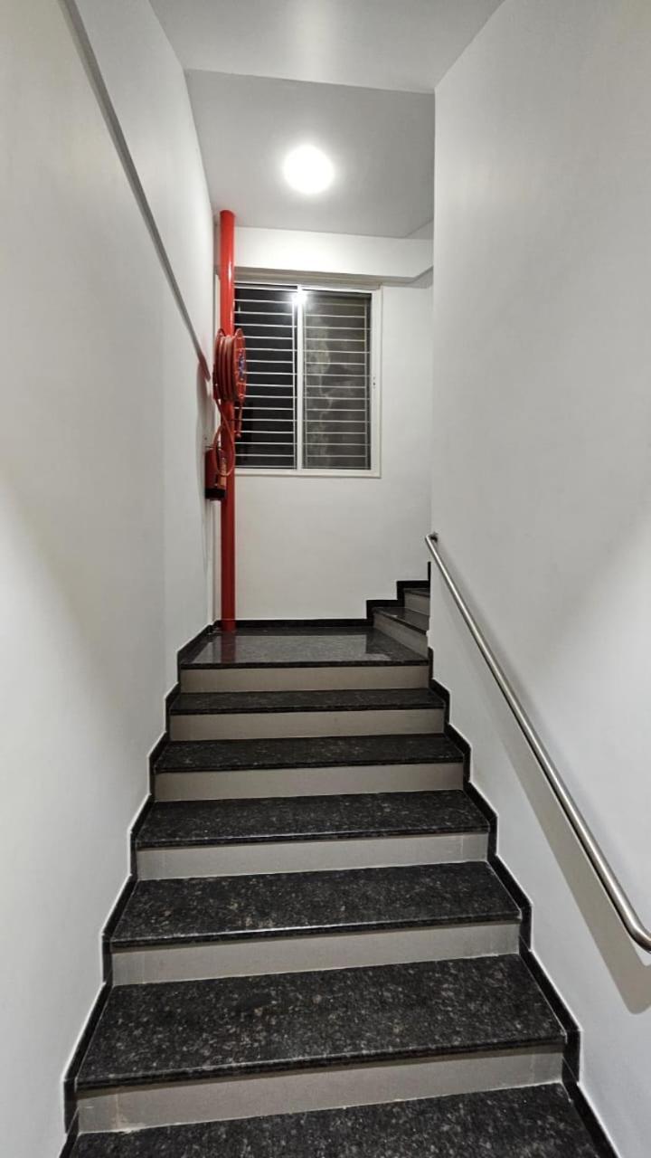 Hotel Veesons Executive Solapur Extérieur photo