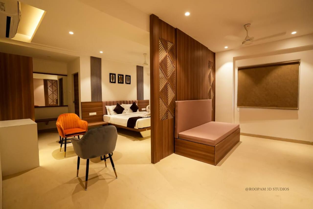 Hotel Veesons Executive Solapur Extérieur photo