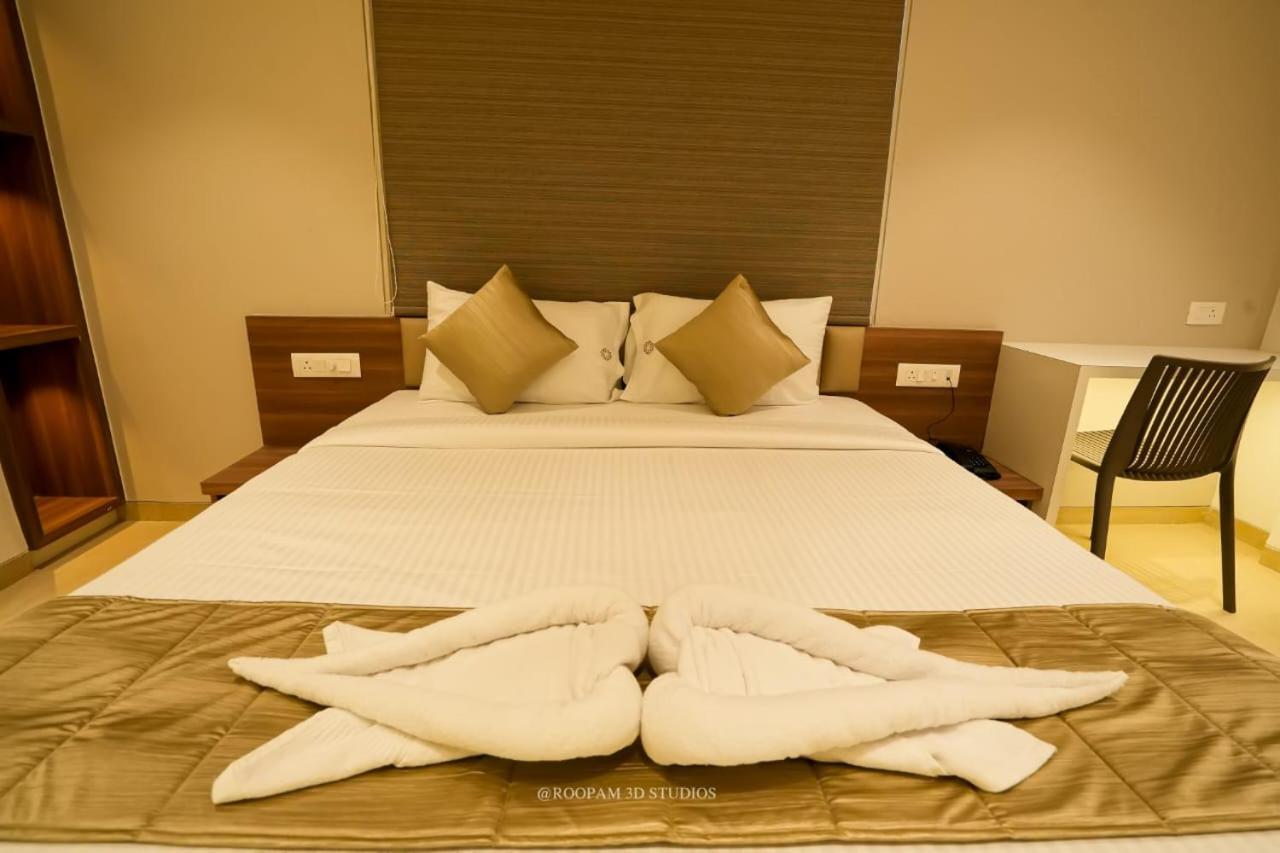 Hotel Veesons Executive Solapur Extérieur photo